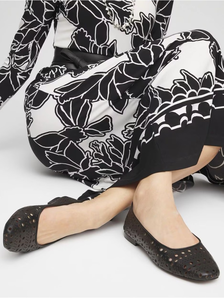 Barley Worn Chico's Black Leather Lace Ballet Flats